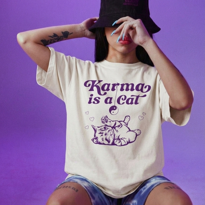 Karma is A Cat Baskılı Oversize Tişört